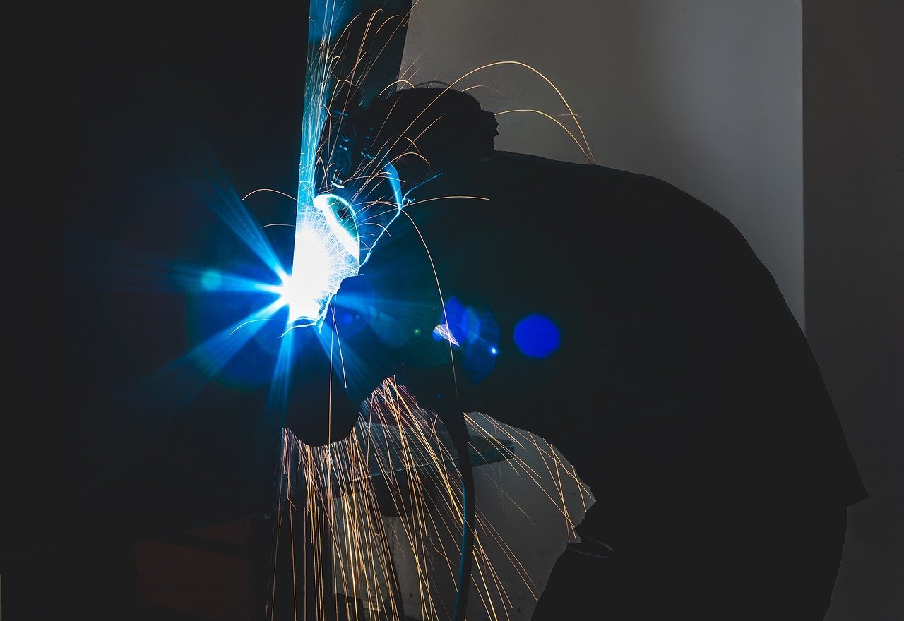 How Modern Industries Use Alloy Steel
