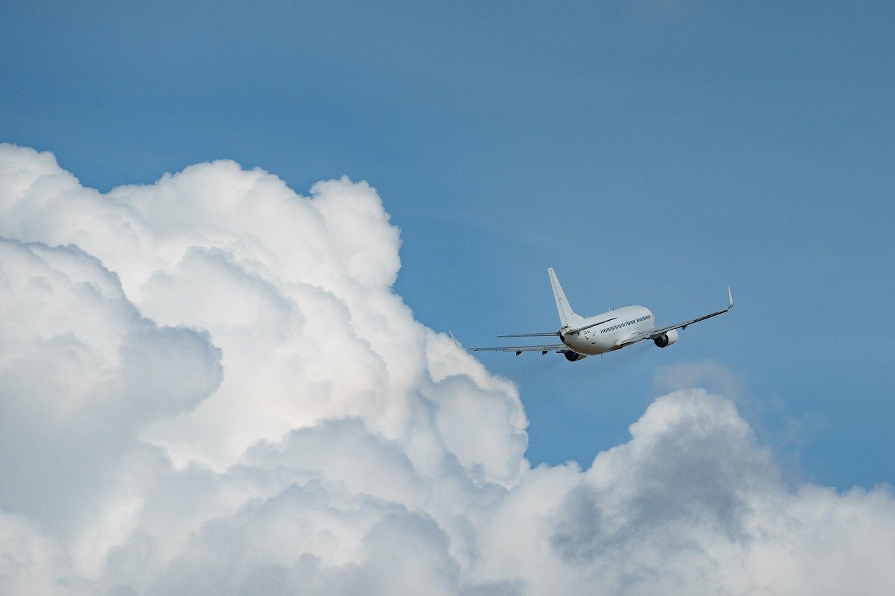 united airlines flight ua770 emergency diversion