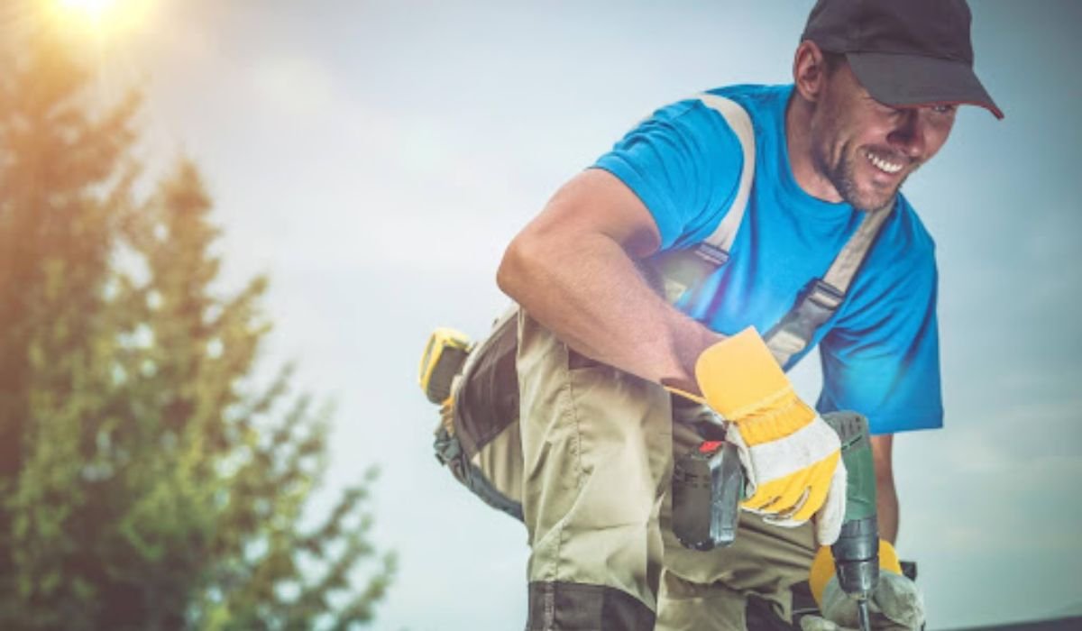 Roof Service Solutions for Leaks