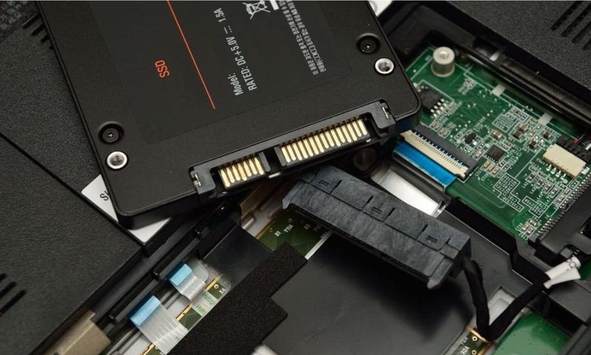 Impact of SSDs on Cloud Scalability